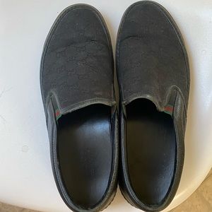 Men’s Gucci slip on sneakers, size 10.5M